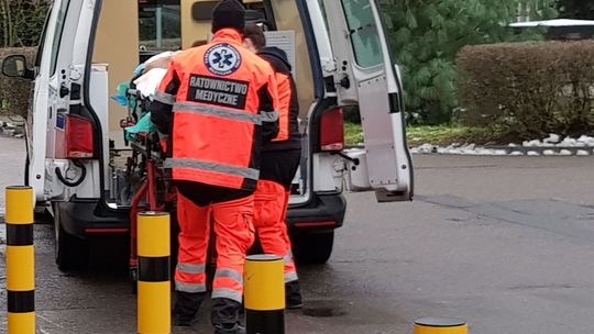 Zmarł pacjent zakażony koronawirusem. Podano ile jest aktywnych przypadków zakażenia koronawirusem