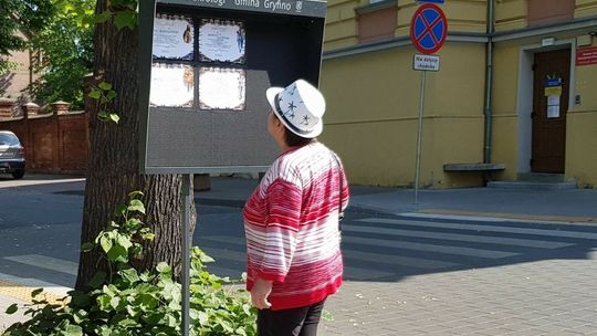 Zmarło między innymi dwoje stulatków. Są nowe klepsydry