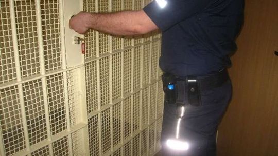 Zmasakrowany i jeszcze żywy wrzucony do jeziora