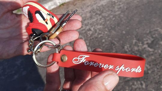 Znaleziono klucze na stadionie w Gryfinie - czyje są?