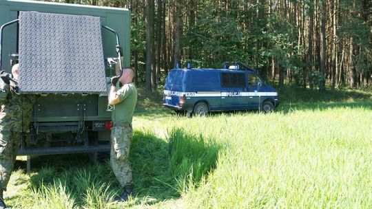 Znaleźli trzy niewybuchy. Czekają na saperów