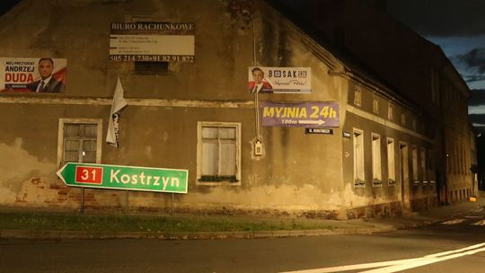 Znikają banery jednego kandydata