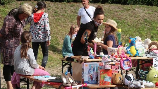 Zorganizowali pchli targ z obostrzeniami