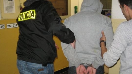 Został złapany, zanim zdążył zapalić