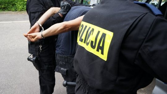 Zostanie oskarżony o napaść na policjanta?