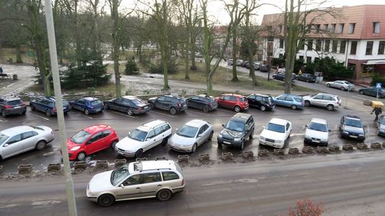 Zrobią płatny parking pod urzędem. To część zintegrowanego centrum przesiadkowego