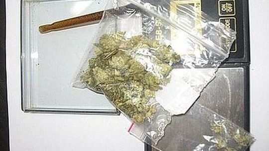 Zrzedła mu mina, gdy usłyszał co mu grozi za narkotyki w kieszeni