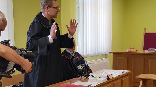 Zwiększono karę w sądzie za incydent z pizzą przed sądem