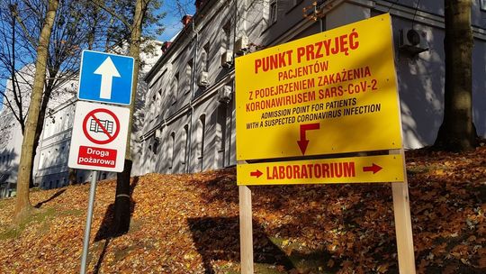 Zwiększono liczba łóżek dla pacjentów z COVID-19 w szpitalach i izolatoriach