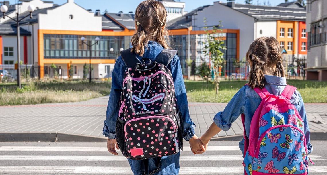 Ile tak naprawdę kosztują szkolne zakupy? Rodzice patrzą na jakość, dzieci na wygląd Ile tak naprawdę kosztują szkolne zakupy? Rodzice patrzą na jakość, dzieci na wygląd