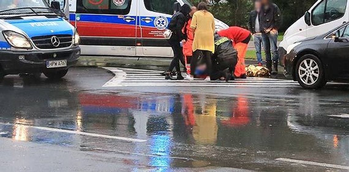 84-latek potrącił pieszą na pasach 84-latek potrącił pieszą na pasach