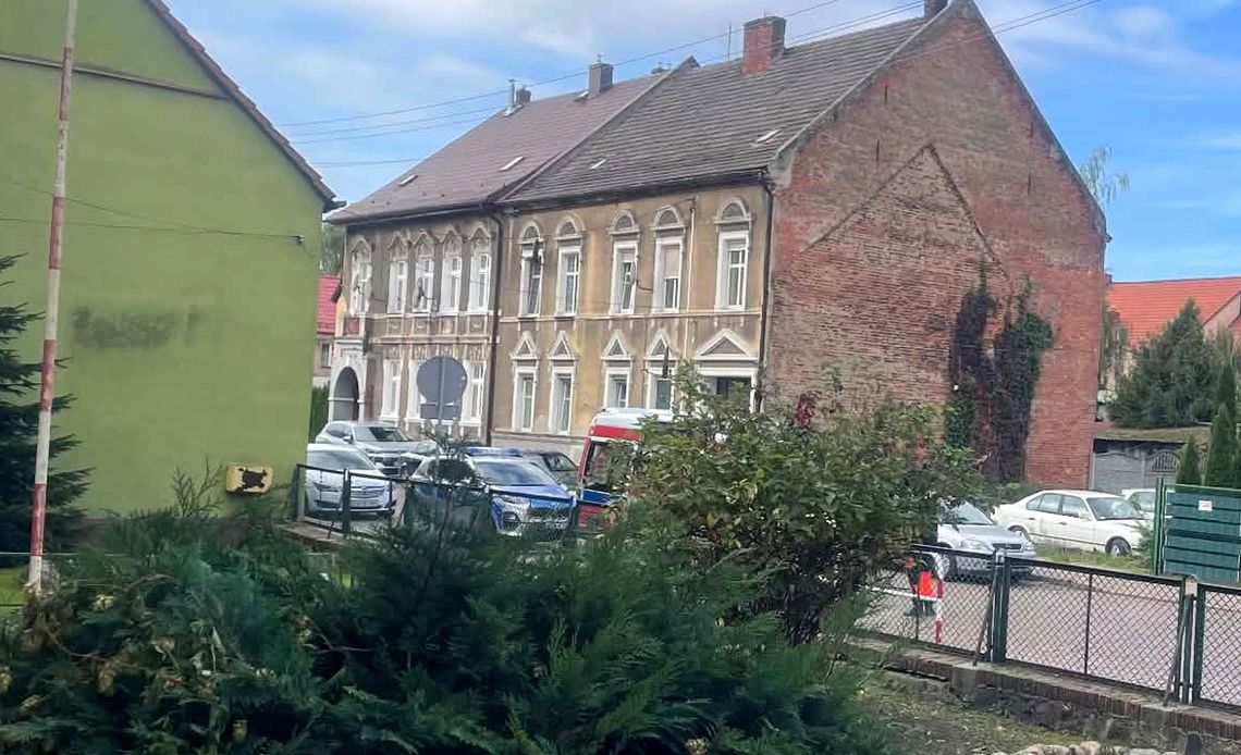 Agresywny uczeń ze scyzorykiem. Dramatyczne sceny w szkole w Mieszkowicach. Interweniowały służby Agresywny uczeń ze scyzorykiem. Dramatyczne sceny w szkole w Mieszkowicach. Interweniowały służby