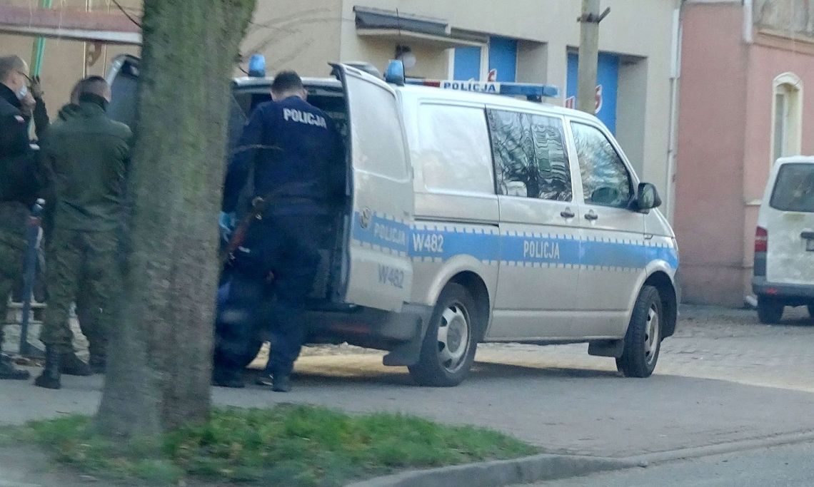 Akcja mundurowych (policjantów i żołnierzy) w centrum Akcja mundurowych (policjantów i żołnierzy) w centrum