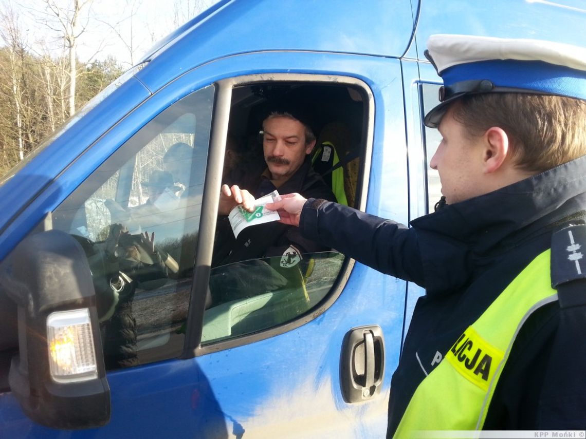 Akcja Znicz 2015 i naklejka „Nigdy nie jeżdżę po alkoholu” dla trzeźwego kierowcy