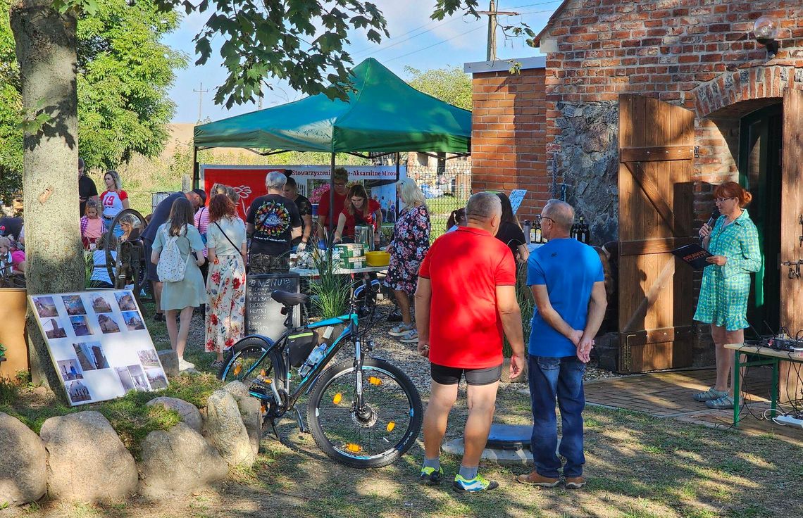 Czarowali nie tylko kolorami, ale i smakami. Integracyjny charakter wydarzenia w tematycznej wiosce [FOTO, WIDEO]