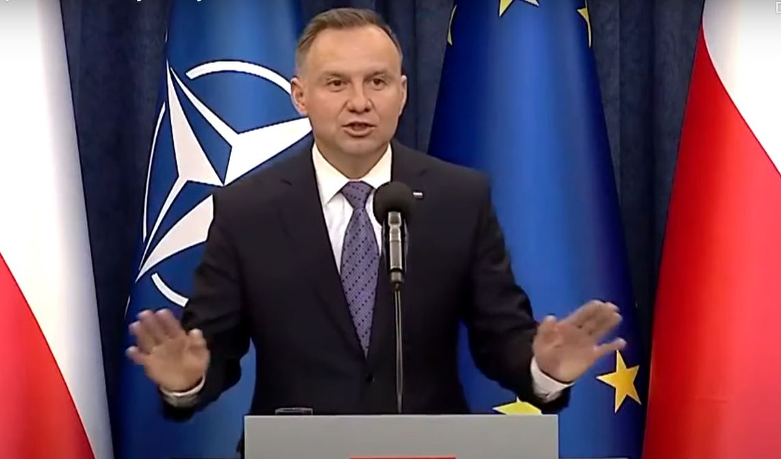 Andrzej Duda jest za, a nawet przeciw Lex Tusk. Rejterada prezydenta