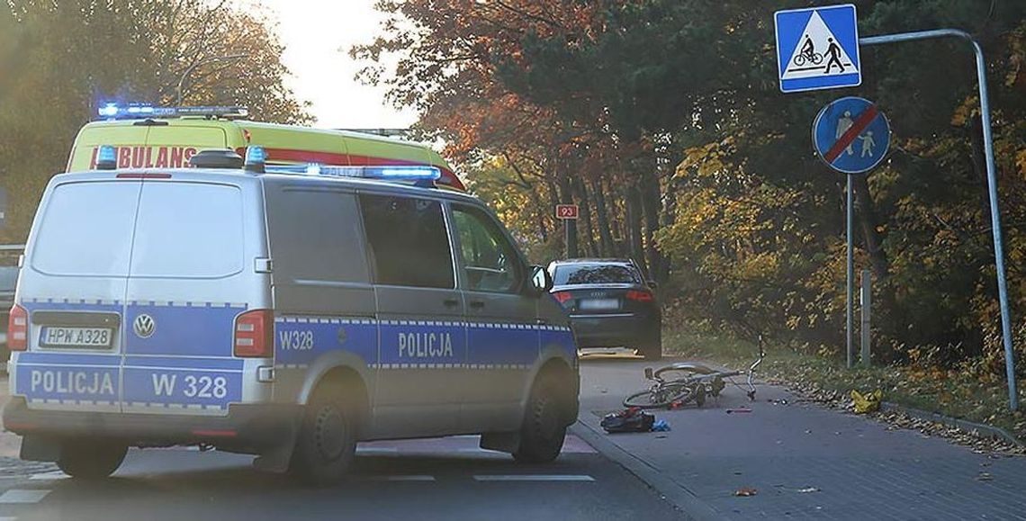 Audi wjechał w rowerzystę. 74-letni mężczyzna trafił do szpitala Audi wjechał w rowerzystę. 74-letni mężczyzna trafił do szpitala