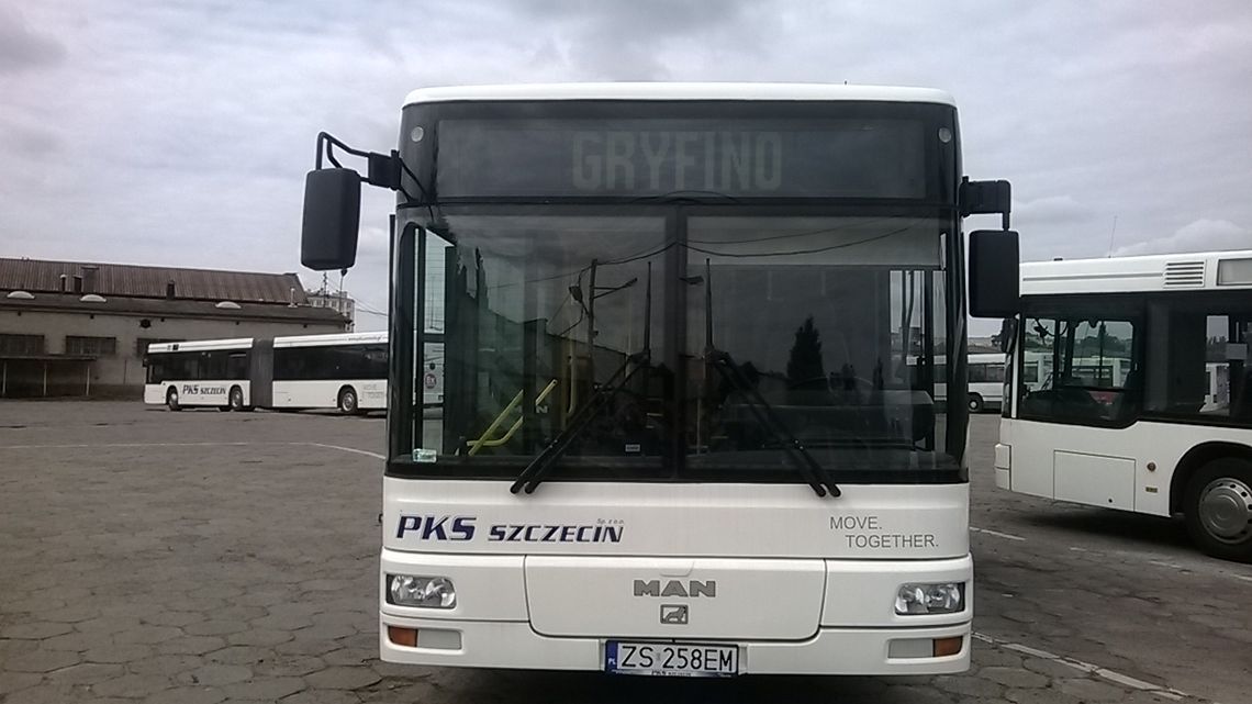 Autobus z klimatyzacją na trasie Szczecin-Dolna Odra Autobus z klimatyzacją na trasie Szczecin-Dolna Odra