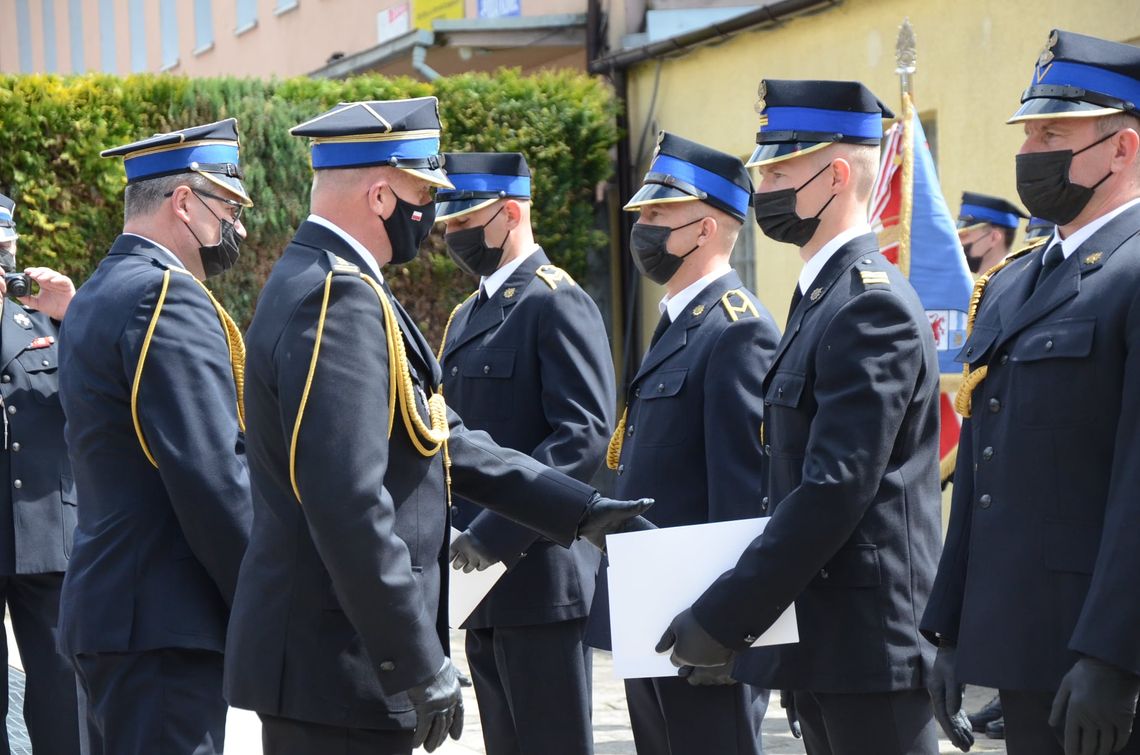 Awanse i odznaczenia naszych strażaków podczas powiatowych obchodów Dnia Strażaka Awanse i odznaczenia naszych strażaków podczas powiatowych obchodów Dnia Strażaka