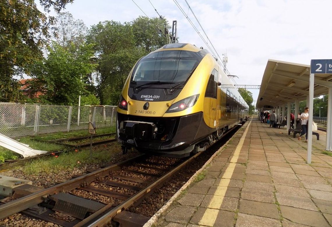 Awanturował się w pociągu i zaatakował policjantów Awanturował się w pociągu i zaatakował policjantów