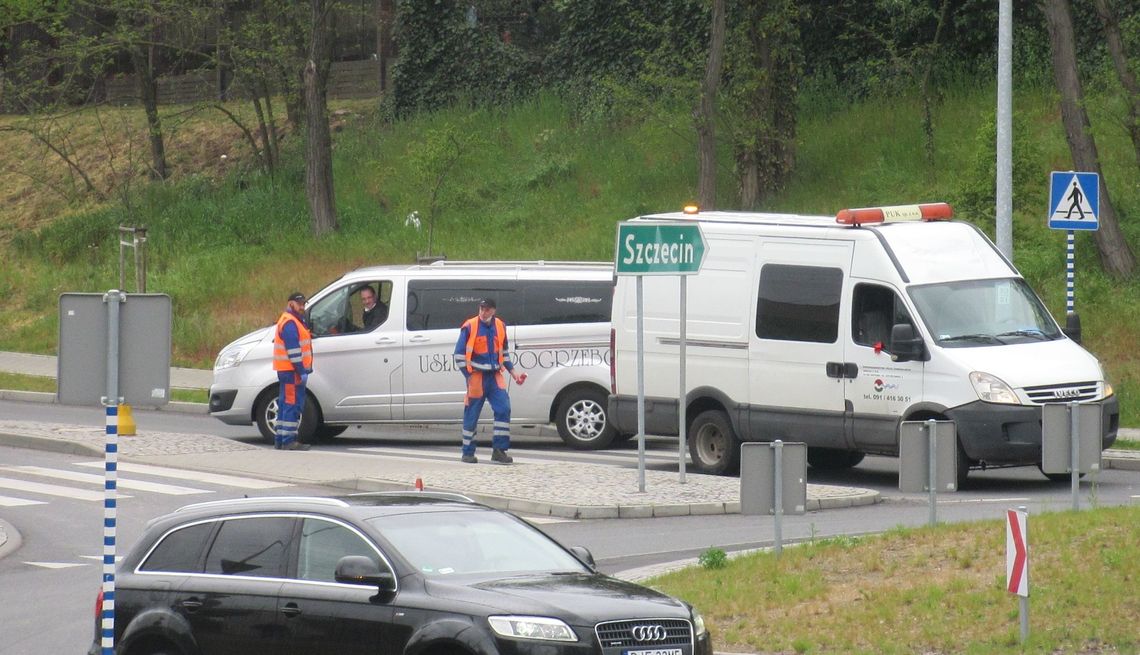 Awaria wodociągu. Ulica zablokowana Awaria wodociągu. Ulica zablokowana