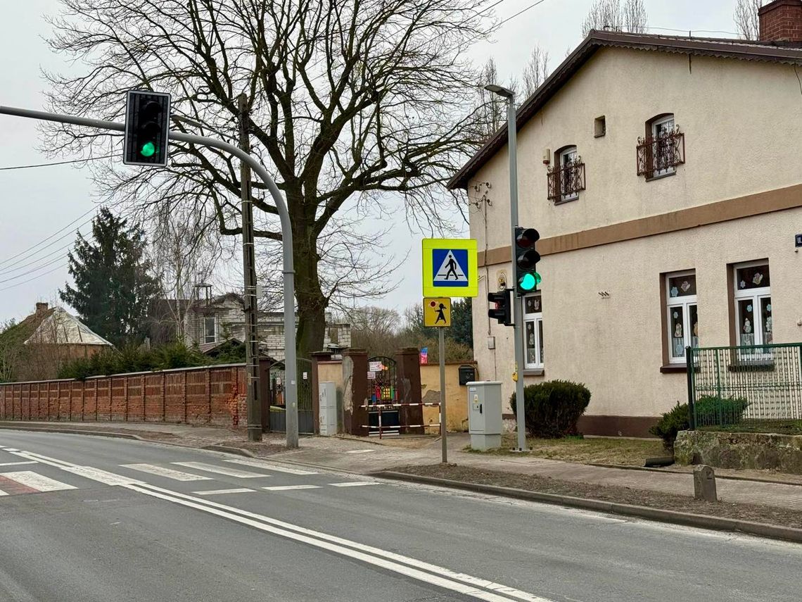 Aż 8 miesięcy czekali na włączenie sygnalizacji przy szkole i przedszkolu