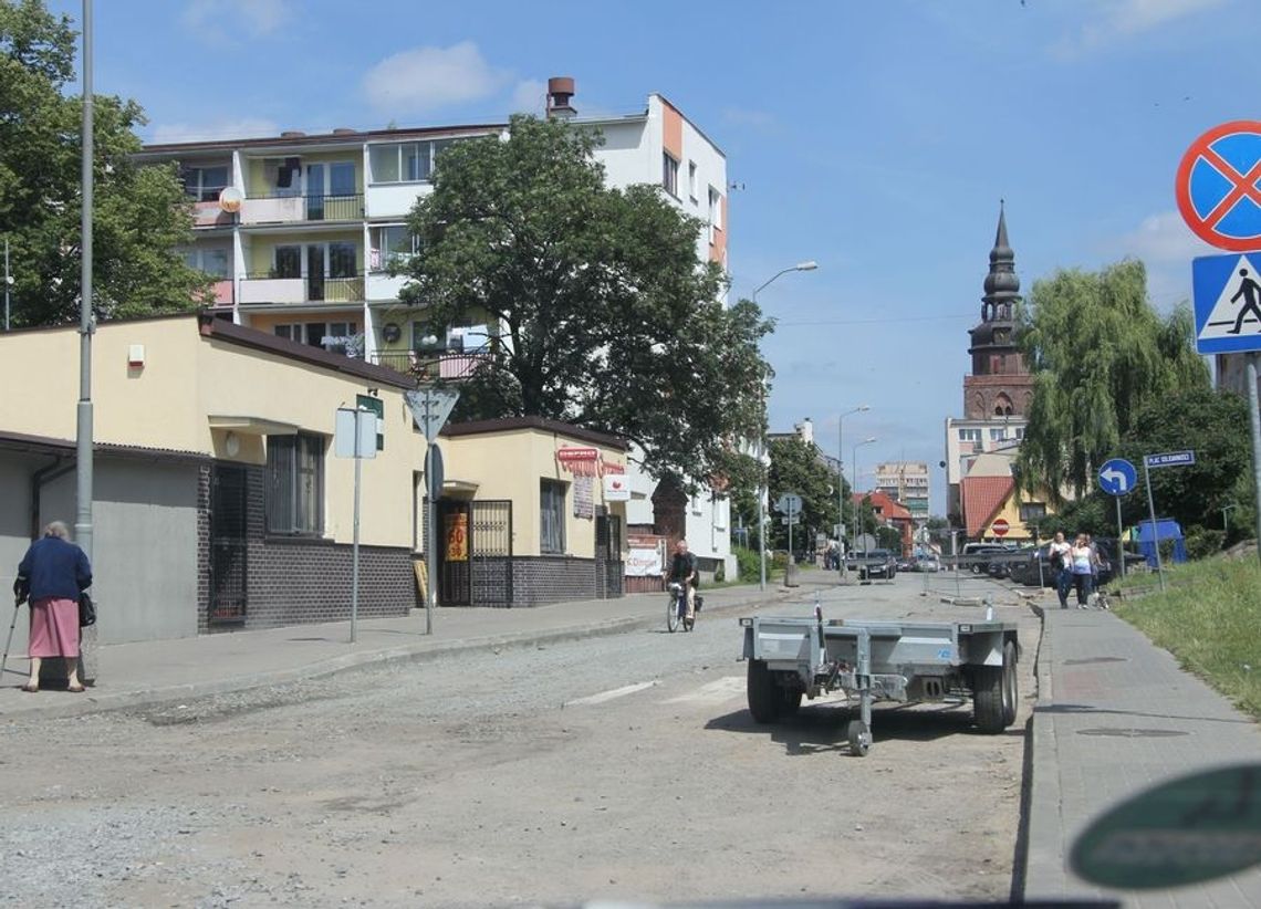 Bałagan na Kościelnej. Dezinformują kierowców Bałagan na Kościelnej. Dezinformują kierowców