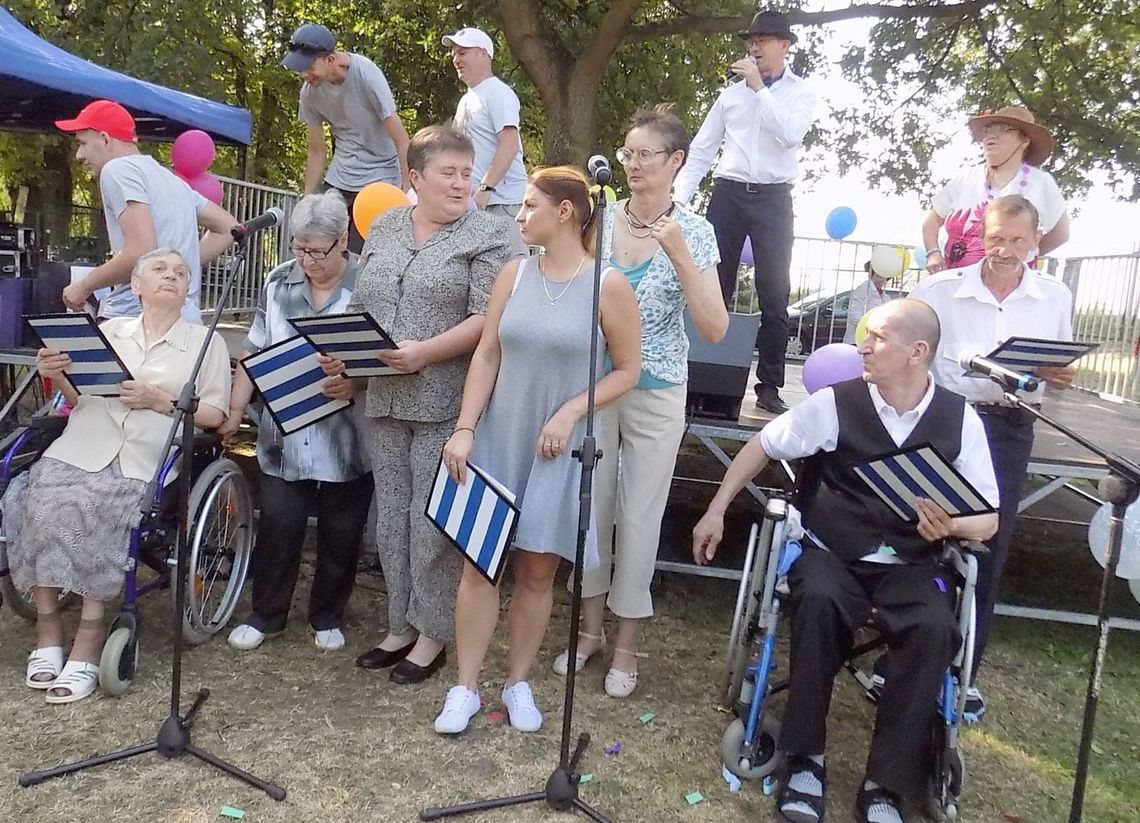 Bawili się wspaniale podczas imprezy integracyjnej Bawili się wspaniale podczas imprezy integracyjnej