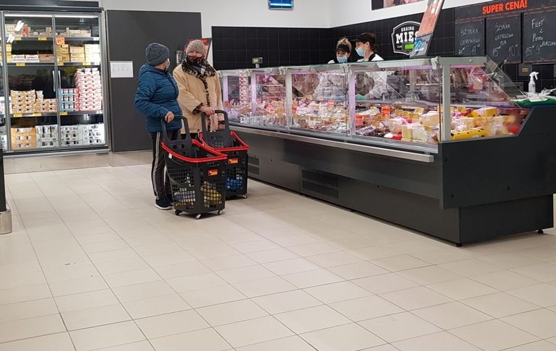 Biedronka i wielkie otwarcie. Są nowe koszyki, a czy WC jest w sklepie? Biedronka i wielkie otwarcie. Są nowe koszyki, a czy WC jest w sklepie?