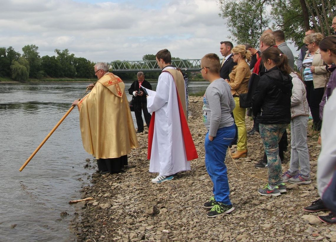 Błogosławieństwo wody, żeby bezpiecznie pływać i się kąpać Błogosławieństwo wody, żeby bezpiecznie pływać i się kąpać