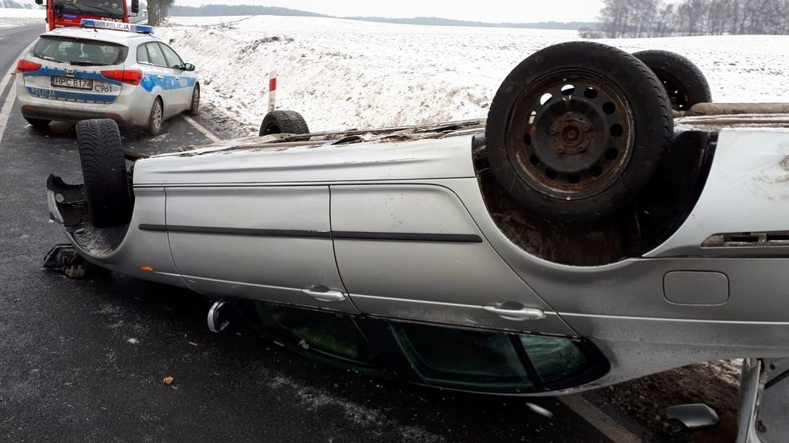 BMW gnał i dachował. Kierowca miał pewną tajemnicę...