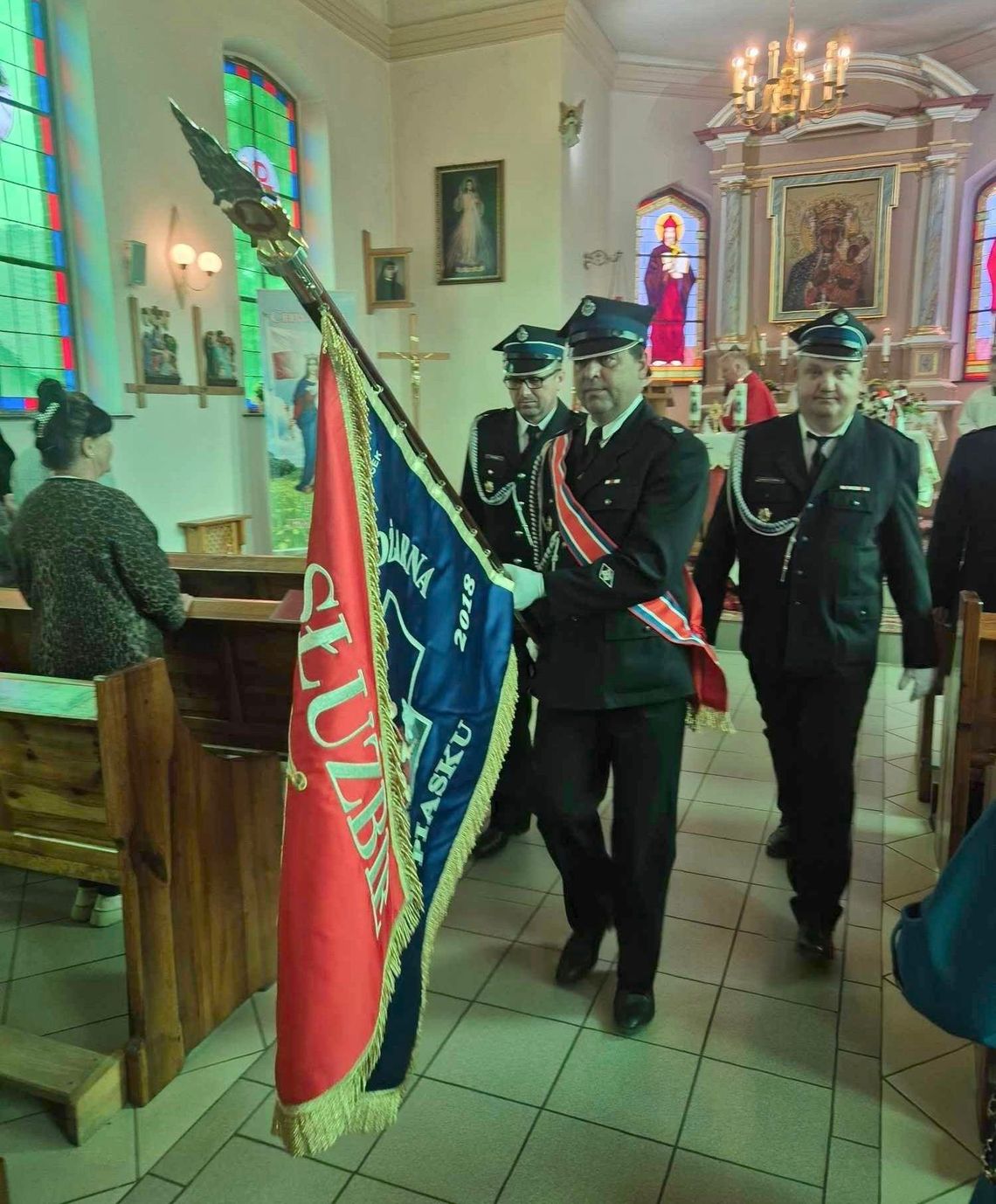 Bogu na chwałę, ludziom na ratunek. Strażacy - bohaterowie, którzy chronią nasze życie Bogu na chwałę, ludziom na ratunek. Strażacy - bohaterowie, którzy chronią nasze życie