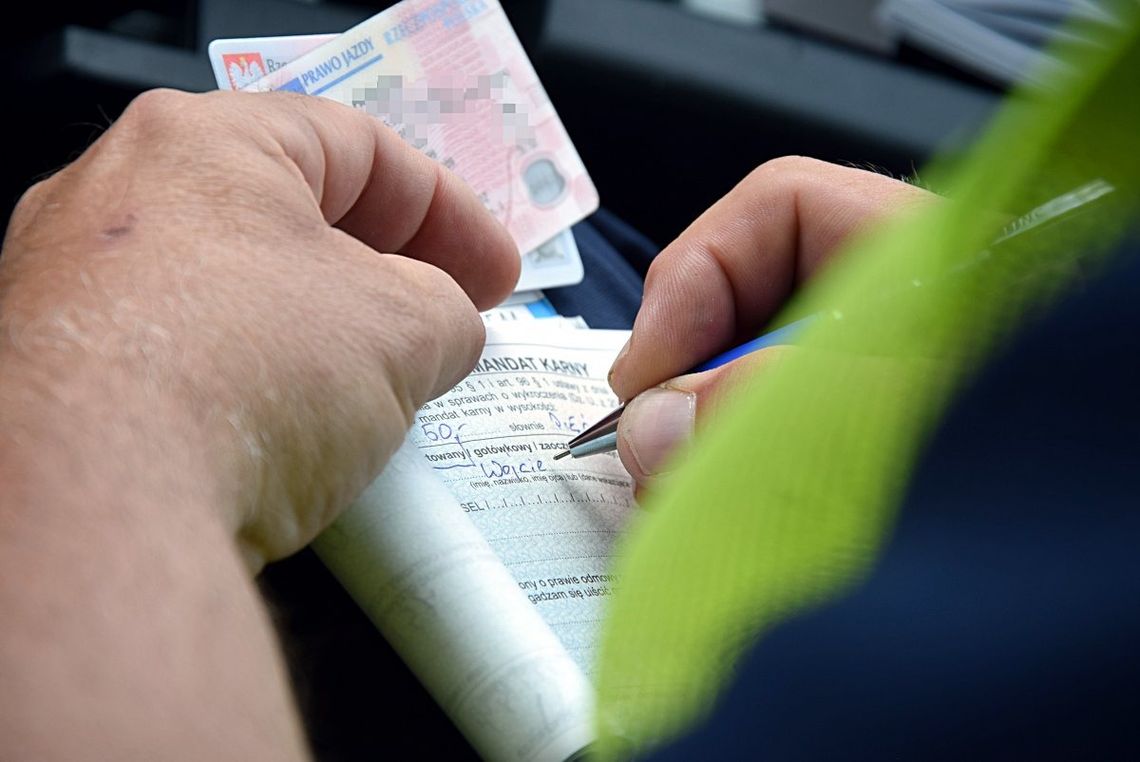 Straciłem prawo jazdy przez 50 groszy. Moje auto odjechało na lawecie