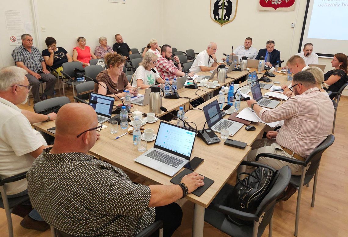 Burmistrz bez wotum zaufania. Radni krytykują raport przedstawiony przez władze gminy Burmistrz bez wotum zaufania. Radni krytykują raport przedstawiony przez władze gminy