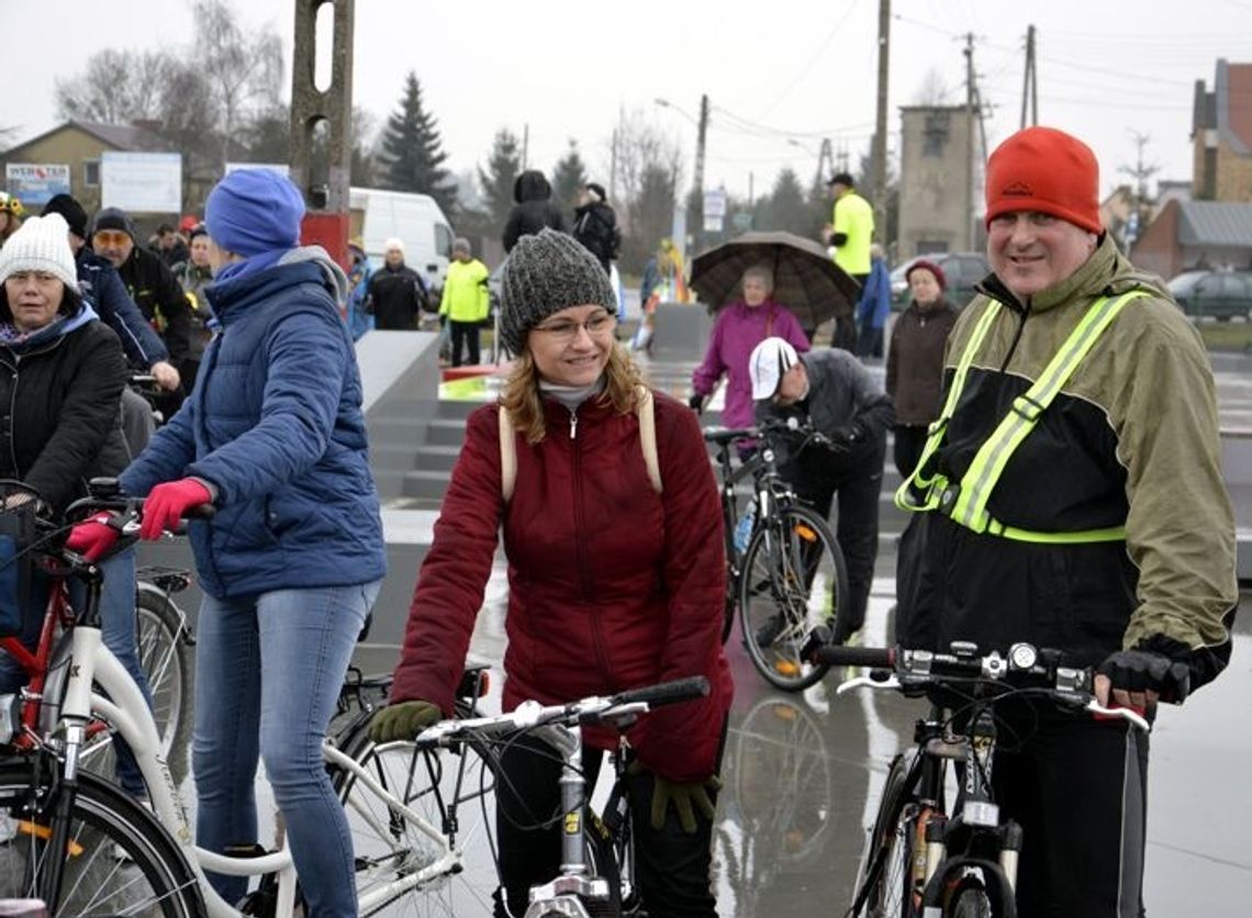 Burmistrz na otwarciu ścieżki rowerowej Burmistrz na otwarciu ścieżki rowerowej