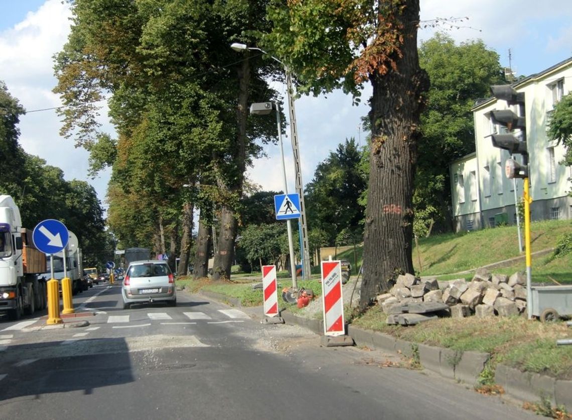 Burmistrz obiecuje nowy ciepłociąg i modernizację Łużyckiej Burmistrz obiecuje nowy ciepłociąg i modernizację Łużyckiej