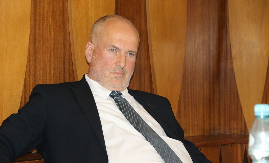 Burmistrz uciekł od tematu autobusów Burmistrz uciekł od tematu autobusów