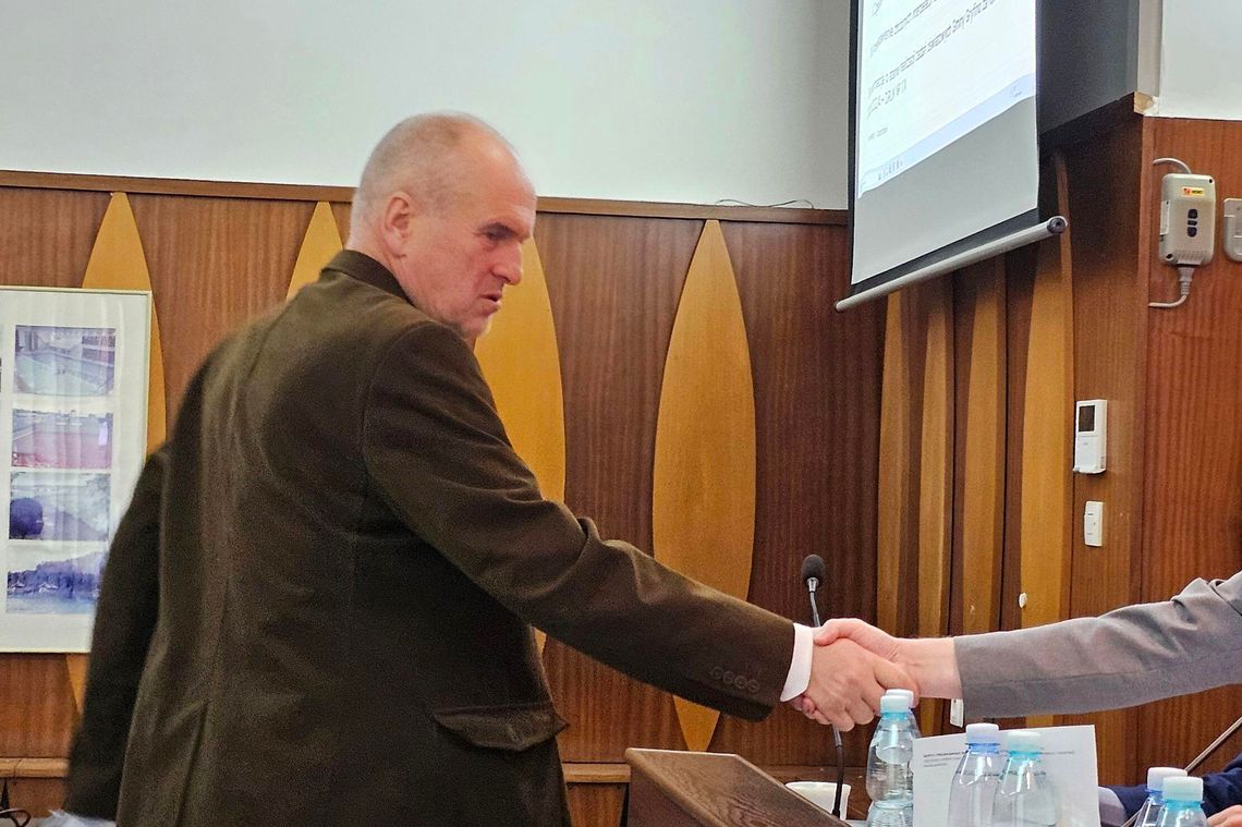 Burmistrzowie i wójtowie będą mogli rządzić dłużej?! Kluczowa reforma kadencyjności w Sejmie Burmistrzowie i wójtowie będą mogli rządzić dłużej?! Kluczowa reforma kadencyjności w Sejmie