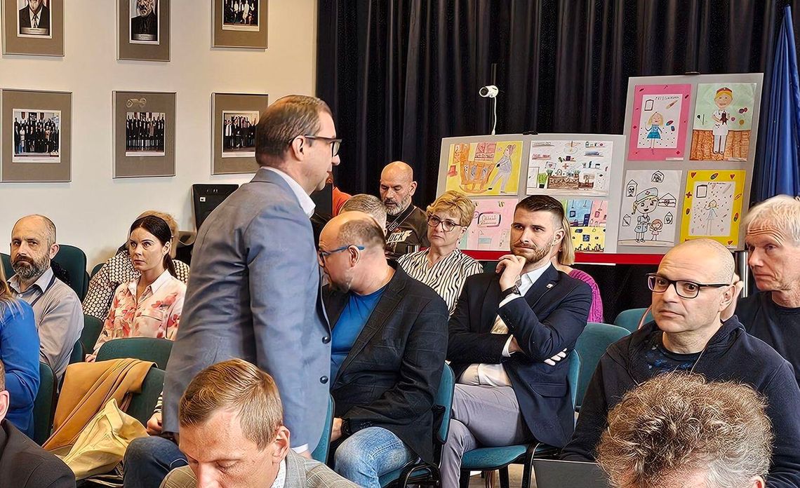 Był sekretarzem powiatu gryfińskiego, będzie sekretarzem gminy Pyrzyce. Kto dyrektorem szpitala w Gryfinie?