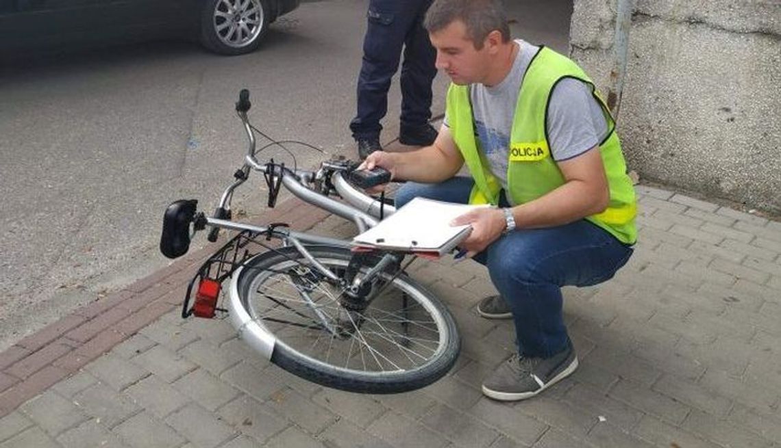 Była tak pijana, że rowerem omal nie zaparkowała w policjanta