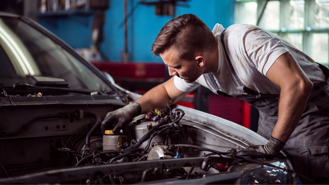 Auta naprawiają po łebkach, byle wyszło najtaniej. Aby jeździć