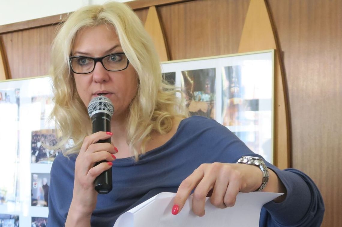 Byli przeciwni usytuowaniu cmentarza, a teraz dokupują działkę na parking przycmentarny Byli przeciwni usytuowaniu cmentarza, a teraz dokupują działkę na parking przycmentarny