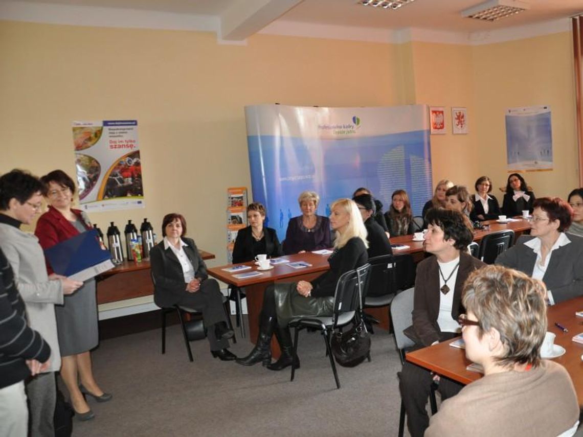 CAL zaprasza wolontariuszy i opiekunów osób przewlekle chorych CAL zaprasza wolontariuszy i opiekunów osób przewlekle chorych