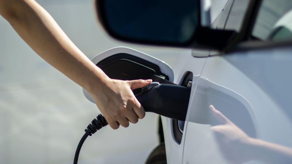 Dopłaty na zakup samochodu i roweru. W lutymstart programu NaszEauto. Sprawdź, komu przysługuje dotacja