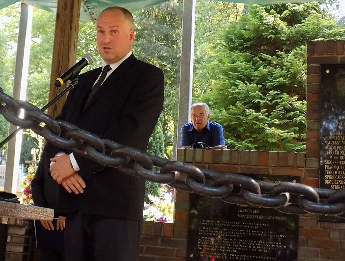 Chcą upamiętnić agresję ceremonią. Przesunęli nawet termin Chcą upamiętnić agresję ceremonią. Przesunęli nawet termin