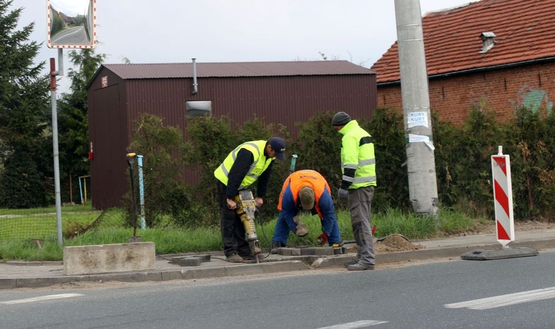 Chodnik na skrzyżowaniu naprawiony Chodnik na skrzyżowaniu naprawiony