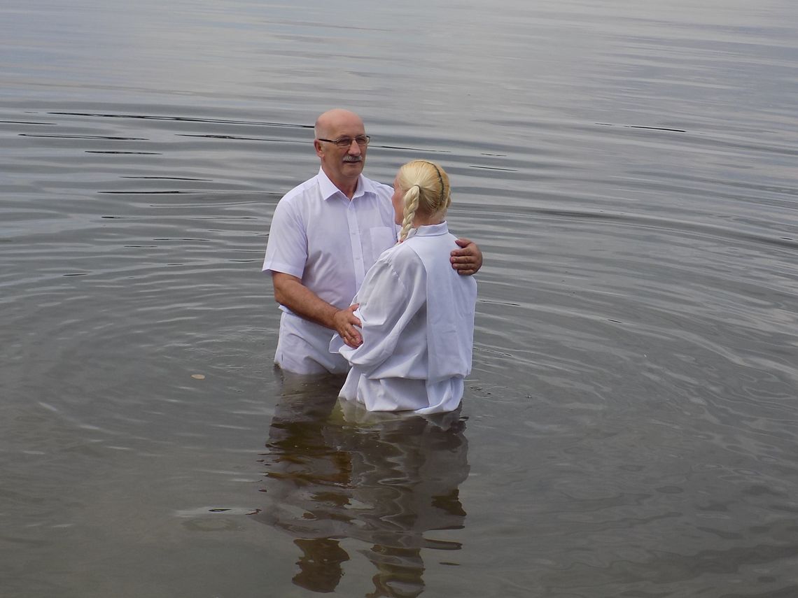 Chrzest w wodach wełtyńskiego jeziora Chrzest w wodach wełtyńskiego jeziora