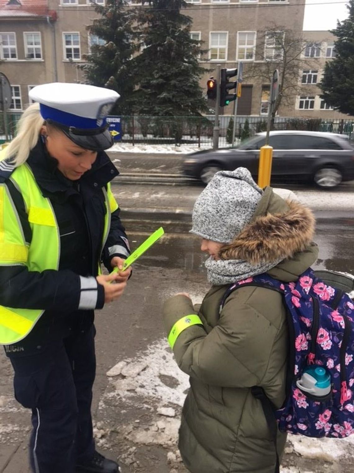 Co i po co rozdawali policjanci i strażnicy miejscy Co i po co rozdawali policjanci i strażnicy miejscy