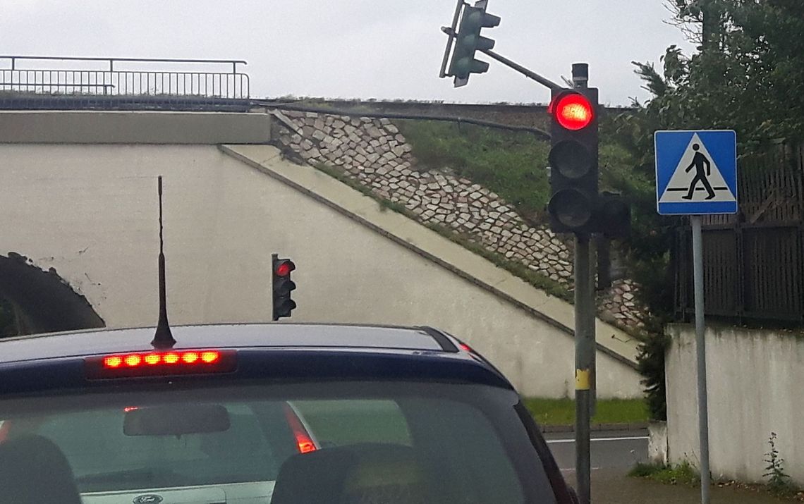 Co jest z tą zieloną strzałką Co jest z tą zieloną strzałką