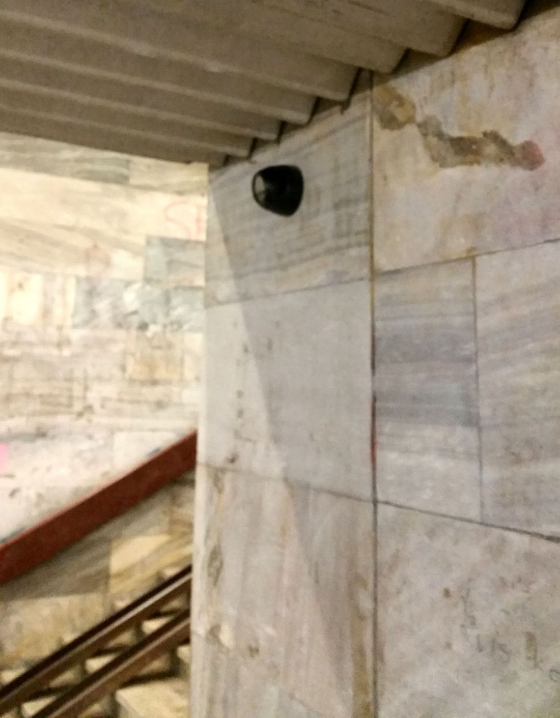 Co śledzą kamery w podziemiu? Co śledzą kamery w podziemiu?